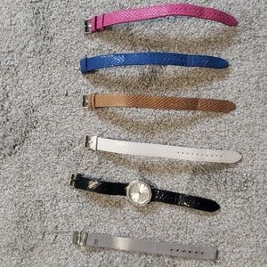 Women watch w/ bands
